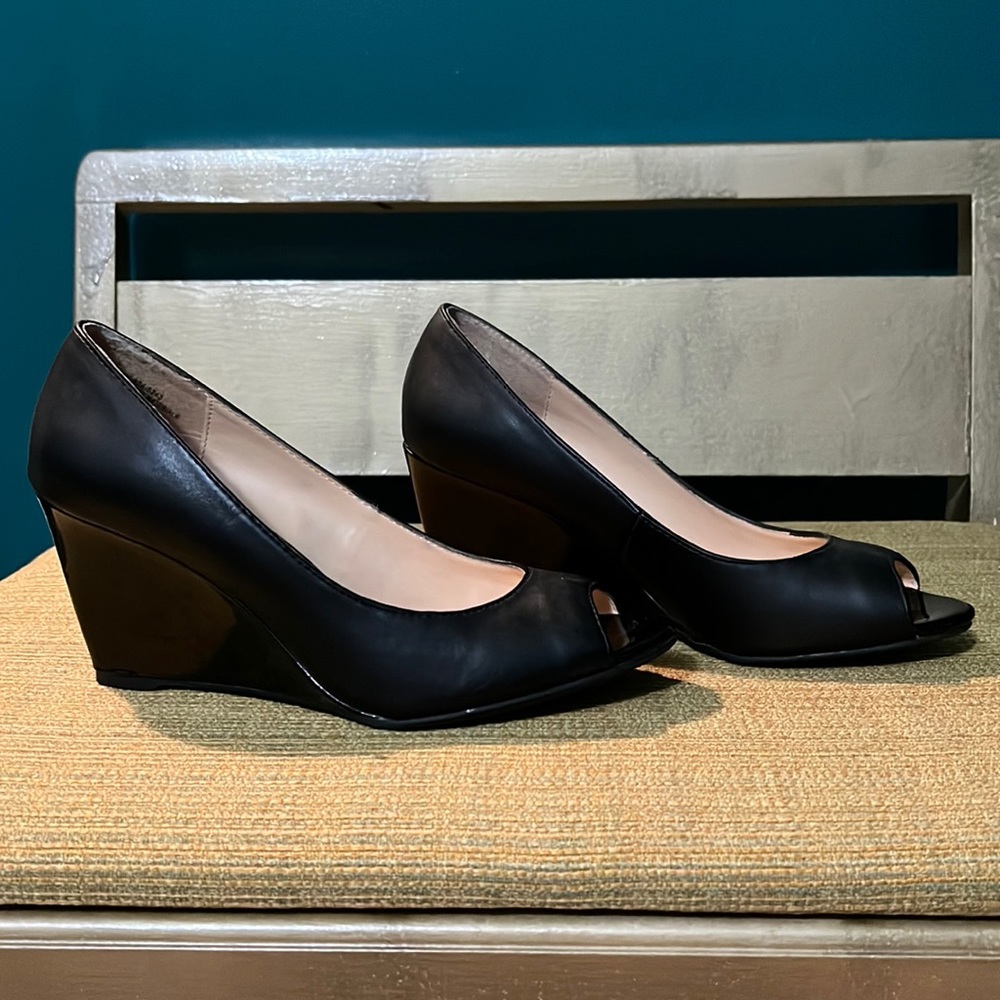 Paula Peep Toe Black Wedge Heels by Liz Claiborne Size 7 1/2 M